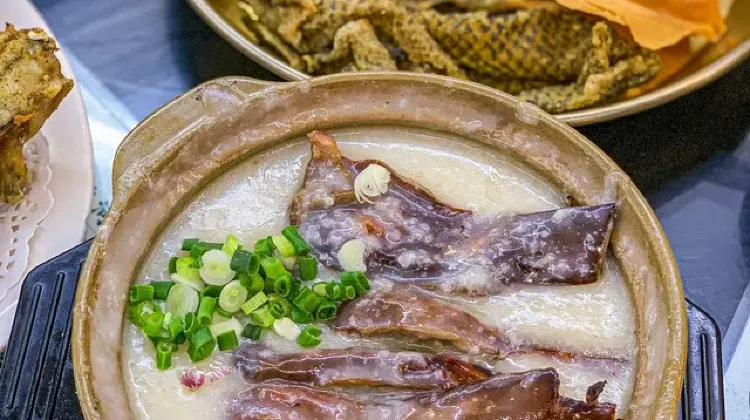 What to eat in Guangzhou: Guangzhou congee