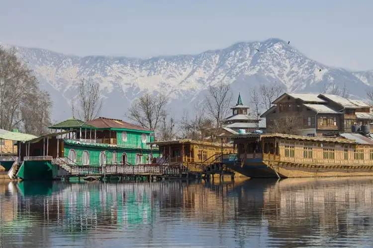 Source: Raisa Nastukova/ unsplash  Jammu and Kashmir is located in the mountainous northern region of India