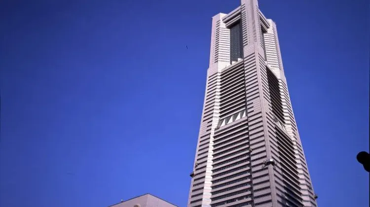 横浜ランドマークタワー