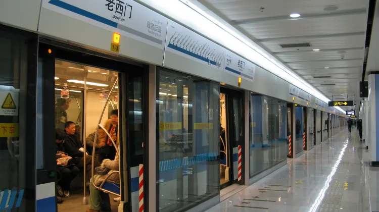 How to Use Shanghai Metro
