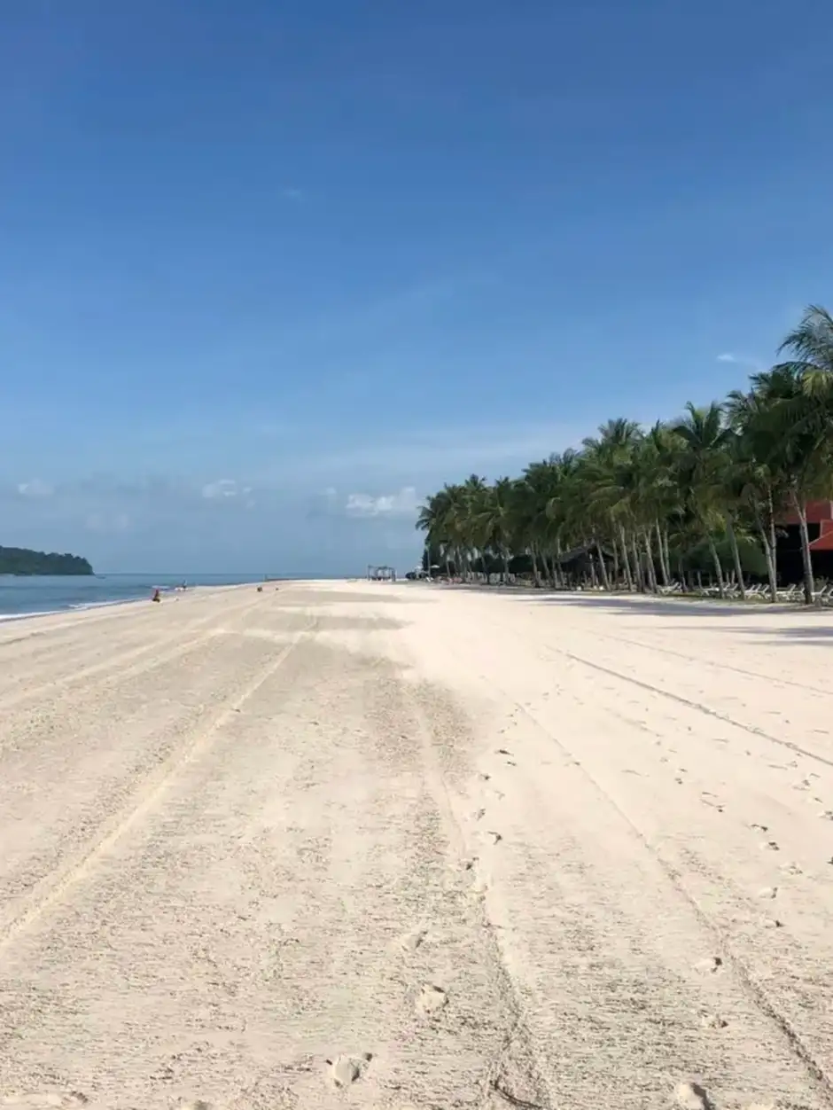 Pantai Cenang Beach