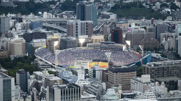 横浜スタジアム