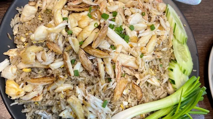 Source: Giselle Wee-Ong  Here Hai’s Insane Crab Fried Rice is one of the most famous crab fried rice in Bangkok.