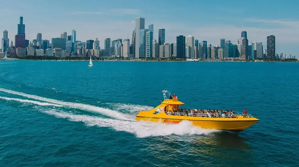 30 Minute Lake Michigan Speedboat Ride