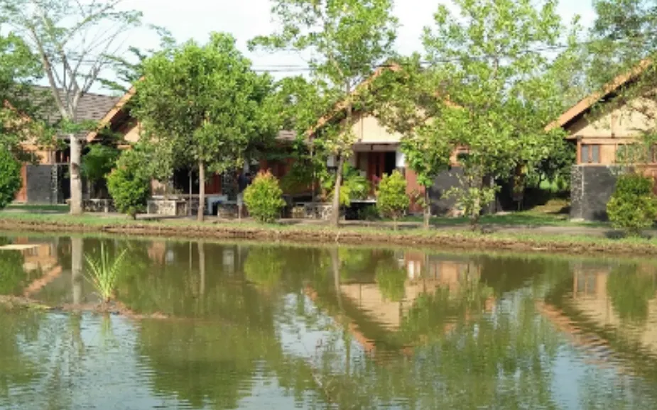 Wisata Karawang-Kampung Budaya