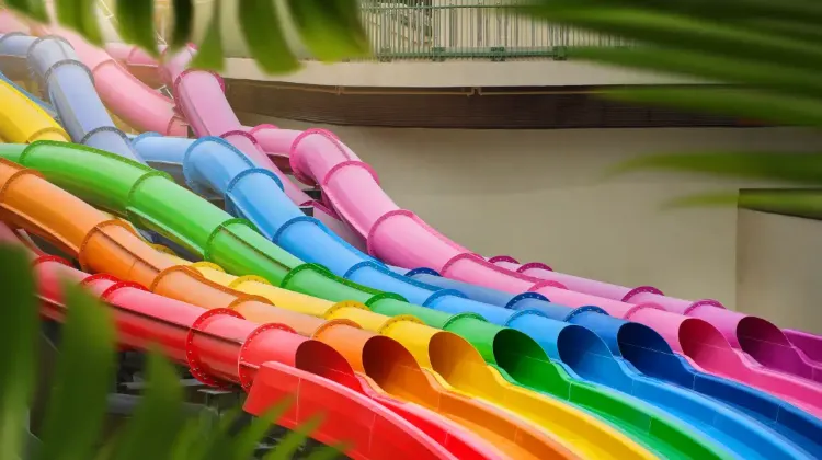 海洋公園水上樂園必玩設施 – 八彩天梯