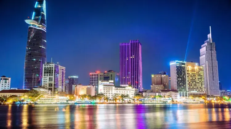 深夜・早朝にベトナムで両替できる？