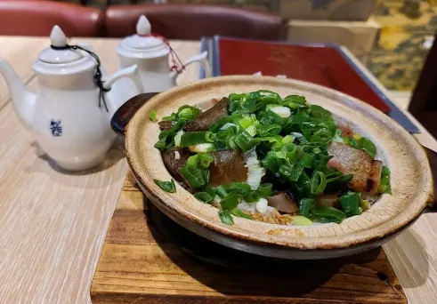 臘味排骨煲仔飯