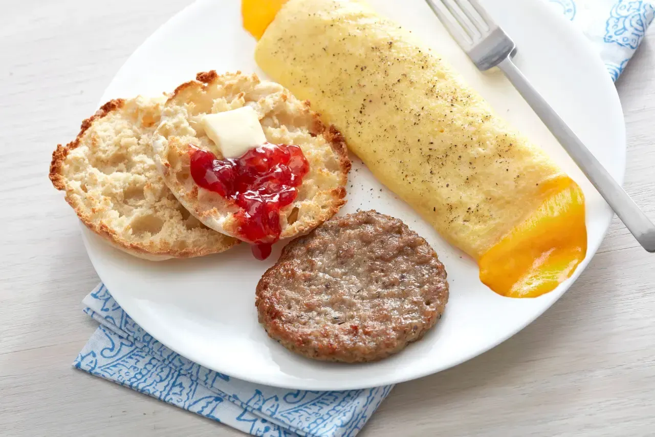 Free breakfast - Hotels near LAX with Shuttle