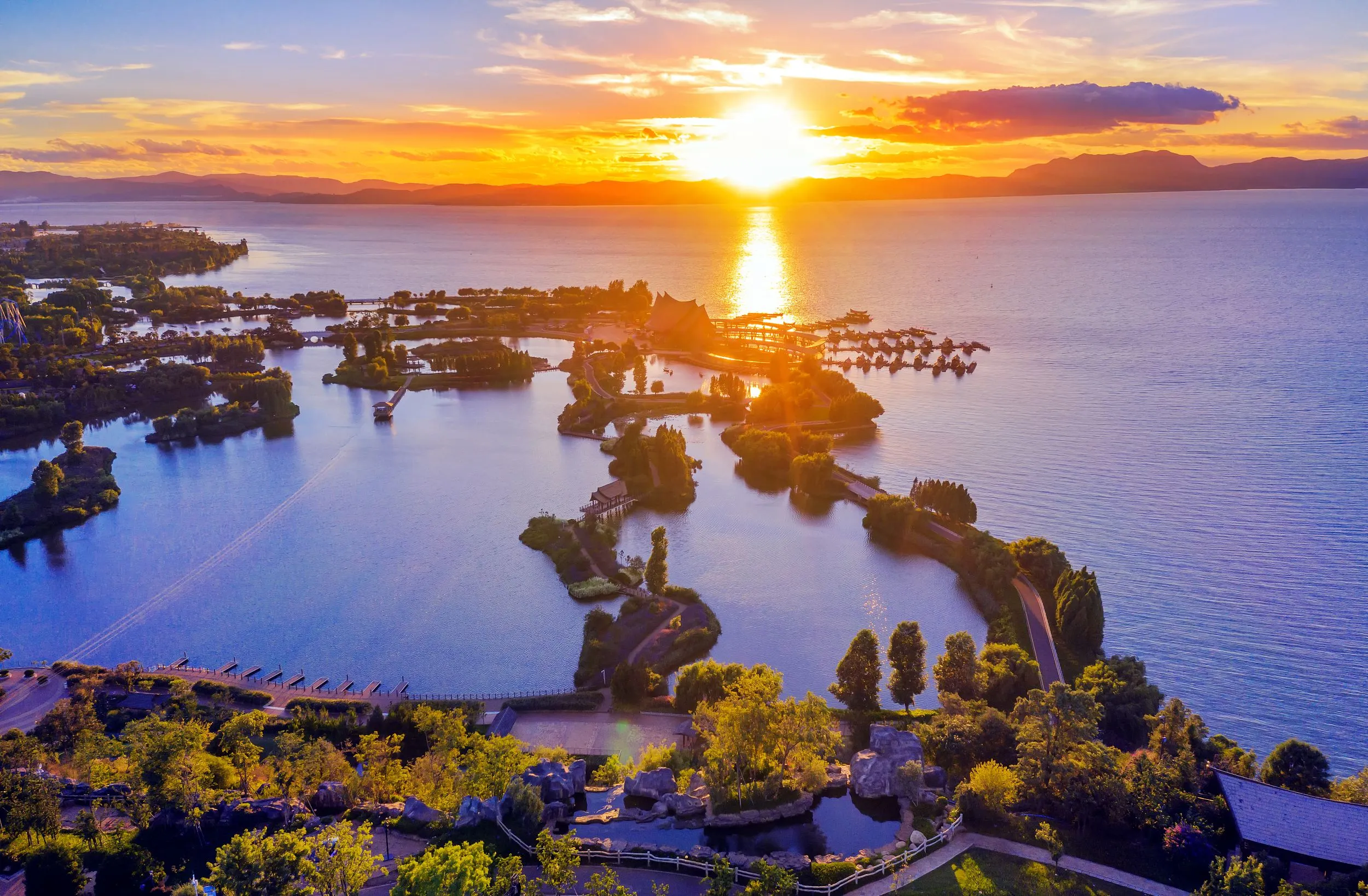 ทะเลสาบเตียนฉือ