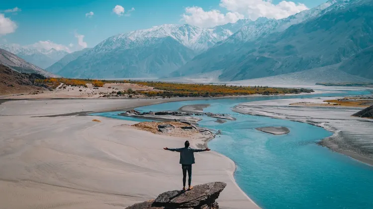 5.ツアーなどは事前に申し込む