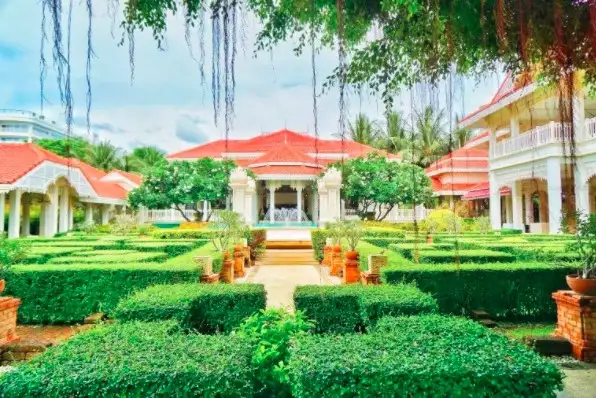 พระราชนิเวศน์มฤคทายวัน