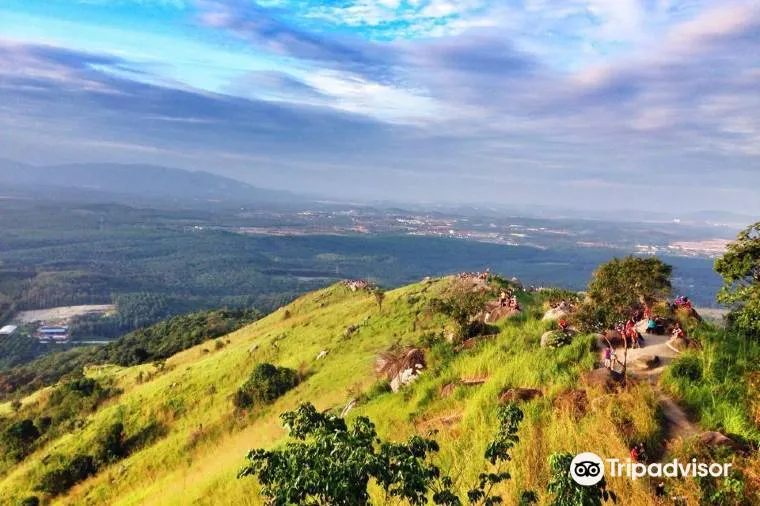 Hiking Kuala Lumpur Bukit Broga