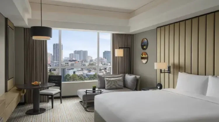 日本語OK：ニューワールド サイゴンホテル