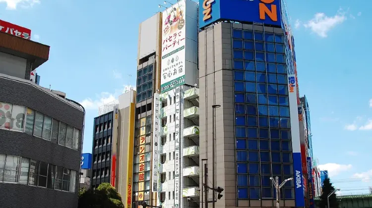 3.安心お宿秋葉原電気街店（男性専用）