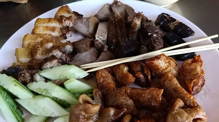 5 อาหารพื้นเมืองภูเก็ตที่ห้ามพลาดพร้อมพิกัดร้านดัง!