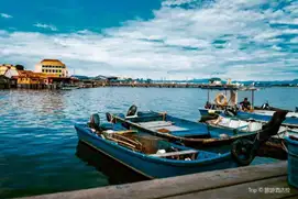 Clan Jetties Floating Village