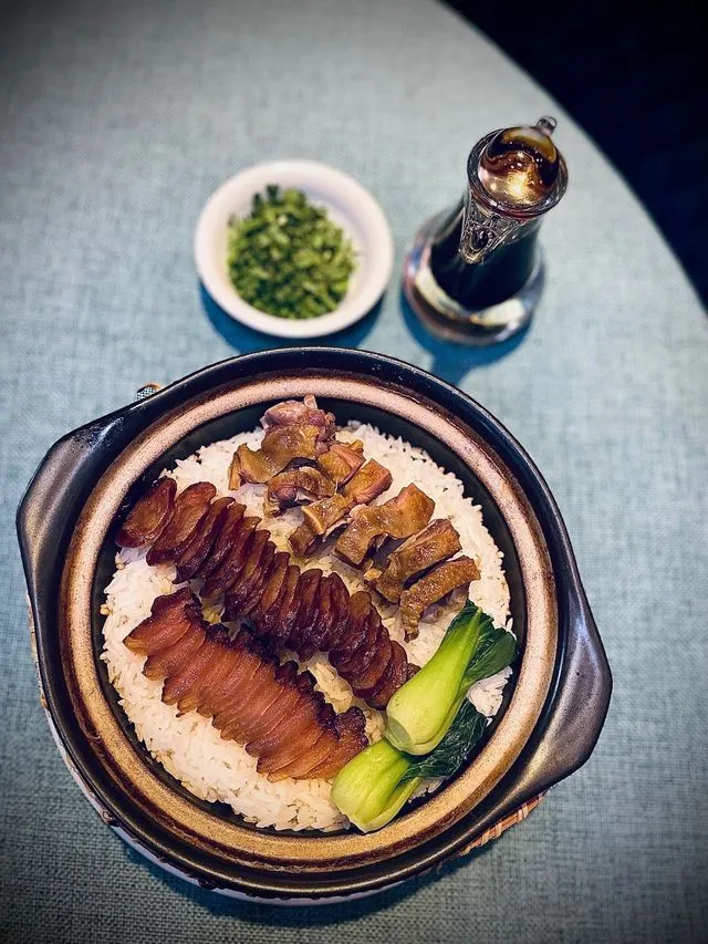 川味臘味煲仔飯
