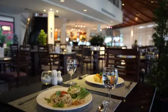 โรงแรมบางแสน เฮอริเทจ(Bangsaen Heritage Hotel)