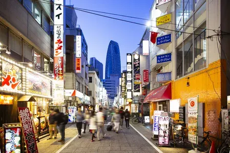 Where to Stay in Tokyo: Shinjuku
