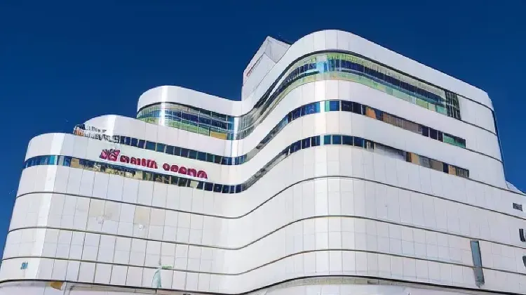 調布クレストンホテル