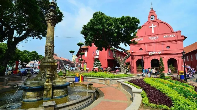 Melaka Day Trip from Kuala Lumpur: Dutch Square