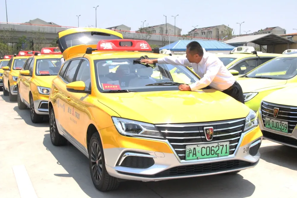 สนามบินเซี่ยงไฮ้ ผู่ตง เข้าเมือง