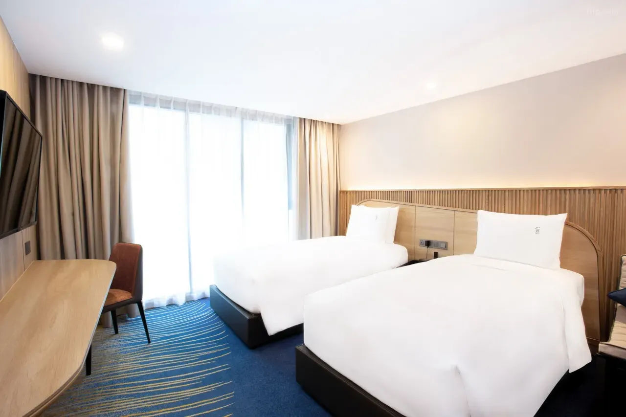 Holiday Inn Express & Suites Bangkok Central Pier