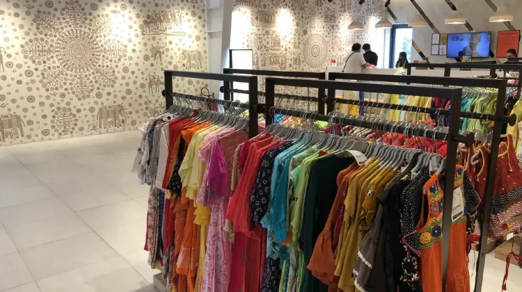 1.アーロンの革製品