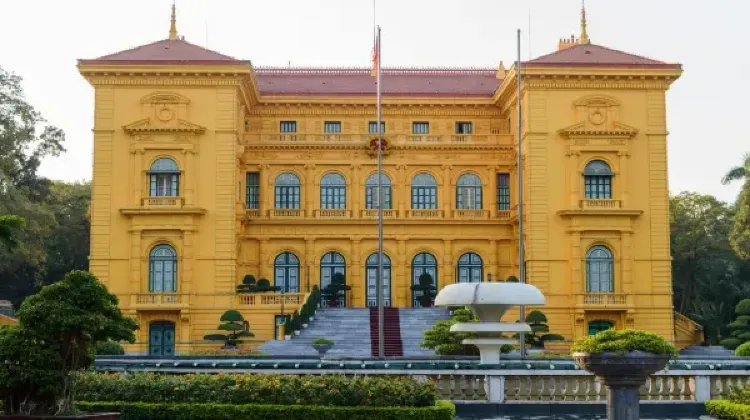 日本語OK：モミジビジネスホテル