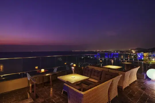 โรงแรมโนโวเทล มารินา ศรีราชา แอนด์ เกาะสีชัง