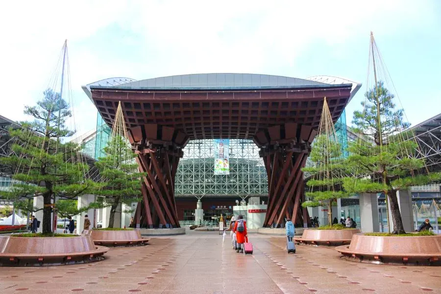 金沢限定のお土産が見つけやすいおすすめスポット3選