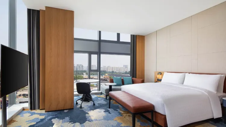 Spacious and clean hotel room - Four Points by Sheraton Shanghai