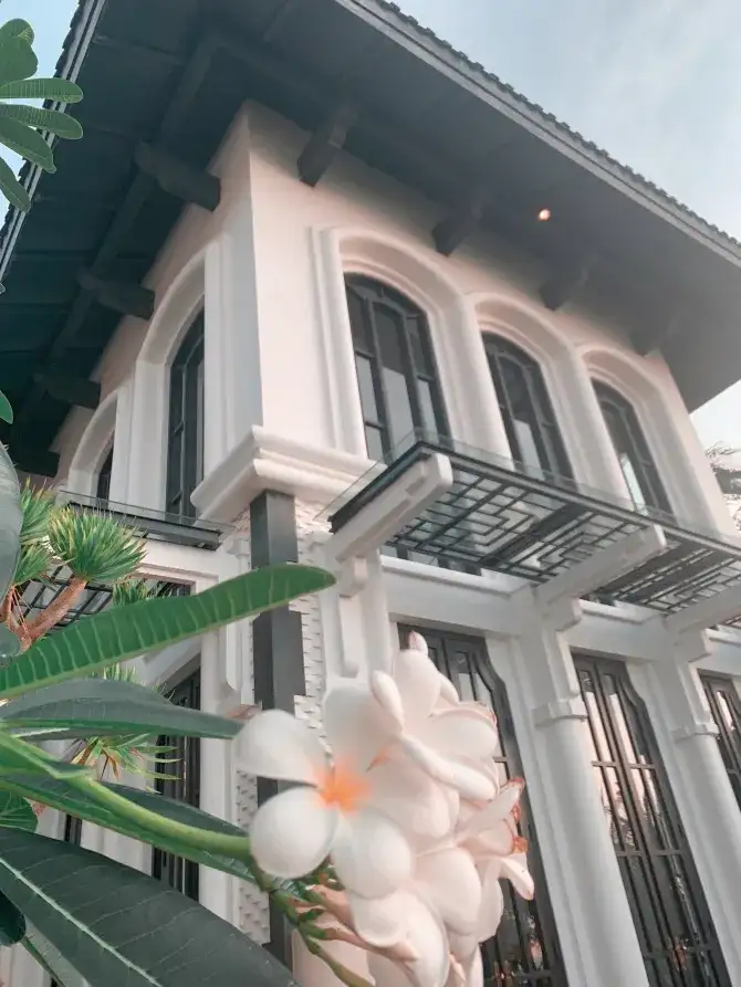 La Maison 1888 is the first Vietnamese restaurant to feature a Michelin-starred chef, Pierre Gagnaire.