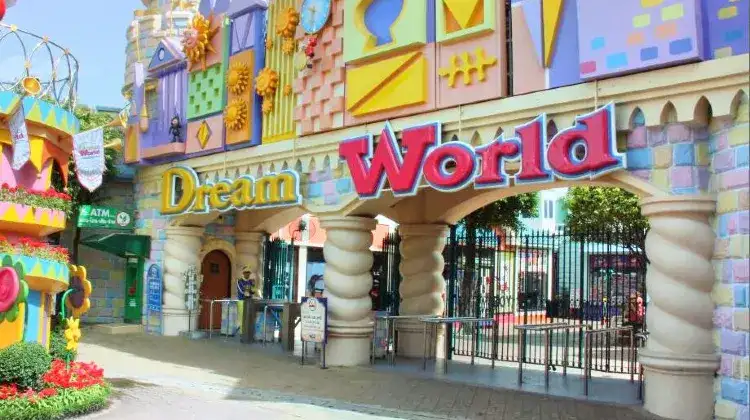 สวนสนุกดรีมเวิลด์ (Dream world)