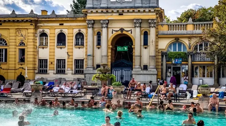 ハンガリーのお土産選びでおすすめのエリア3選