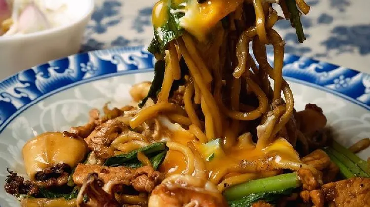 5 อาหารพื้นเมืองภูเก็ตที่ห้ามพลาดพร้อมพิกัดร้านดัง!