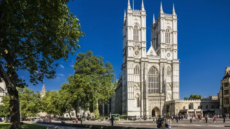 イギリスに行くならeSIMは必須アイテム!