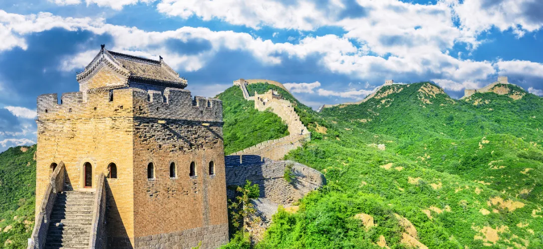 What Exactly IS the Great Wall of China? (Length, Where & When)