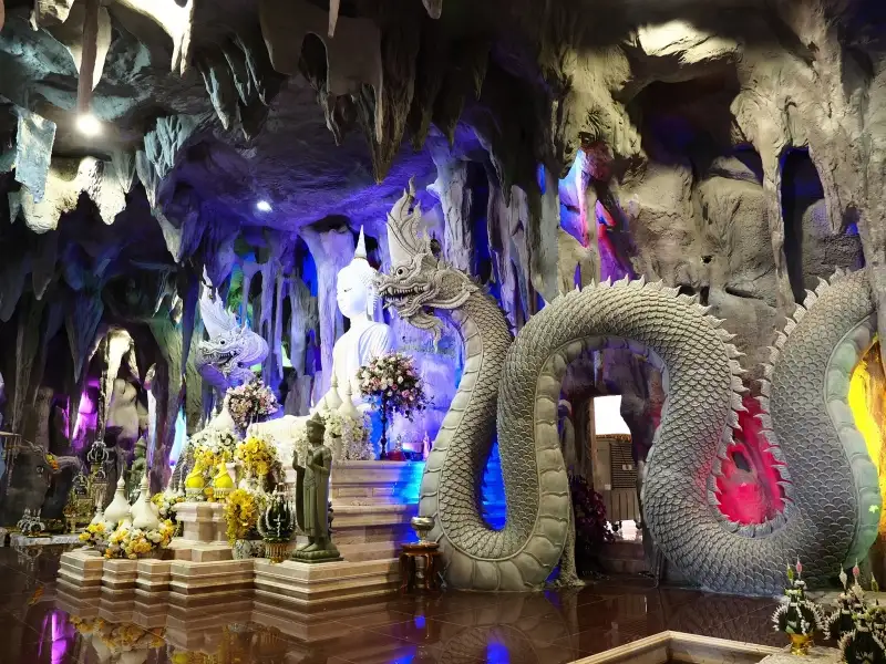 ถ้ำนาคาธิบดี จ.ศรีสะเกษ