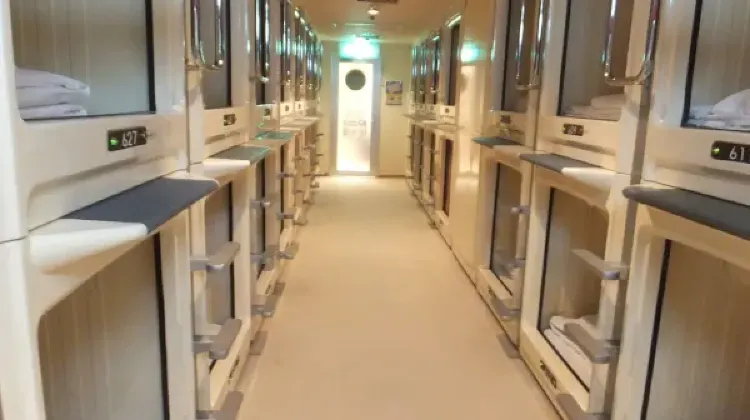 カプセルホテル ウェルビー栄