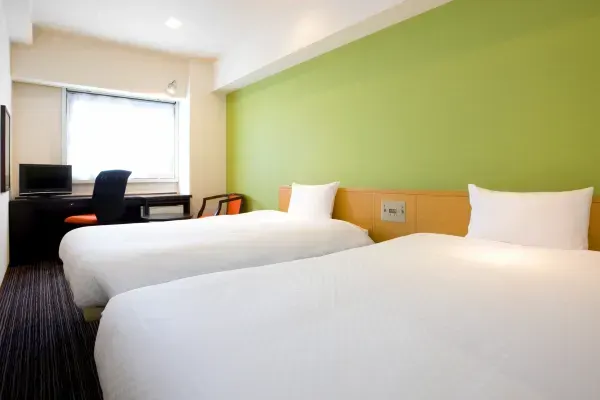 福岡空港から電車＋徒歩で約8分｜the b 博多