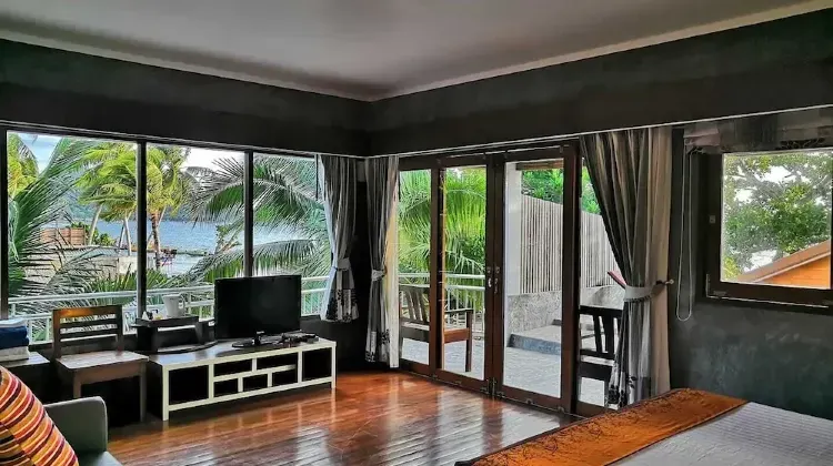 เกาะนางยวน ที่พัก-ทรายรีฮัท รีสอร์ท เกาะเต่า