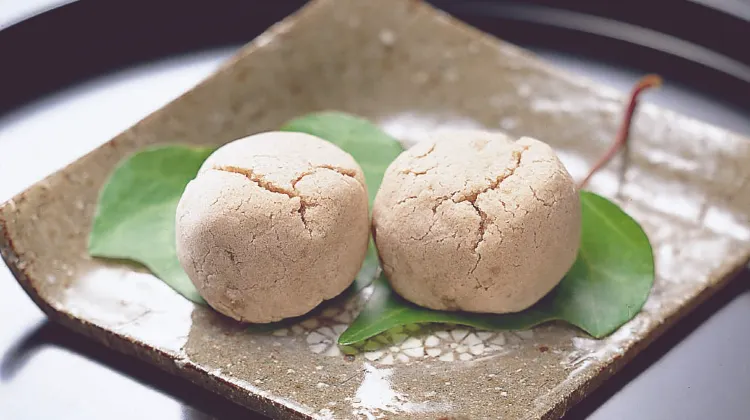 菓子舗 間瀬「伊豆逢初」