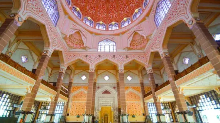 Awal Muharram—27 Juni-29 Juni (Jumat-Minggu)