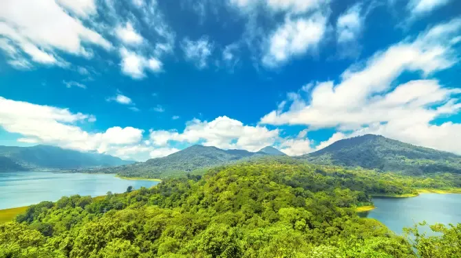 12. Objek Wisata di Bali-Danau Buyan & Danau Tamblingan