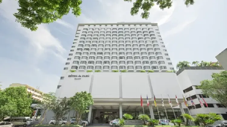 日本語OK：ホテルデュパルクハノイ