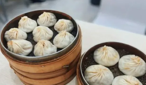 5. Tang Bao (汤包)