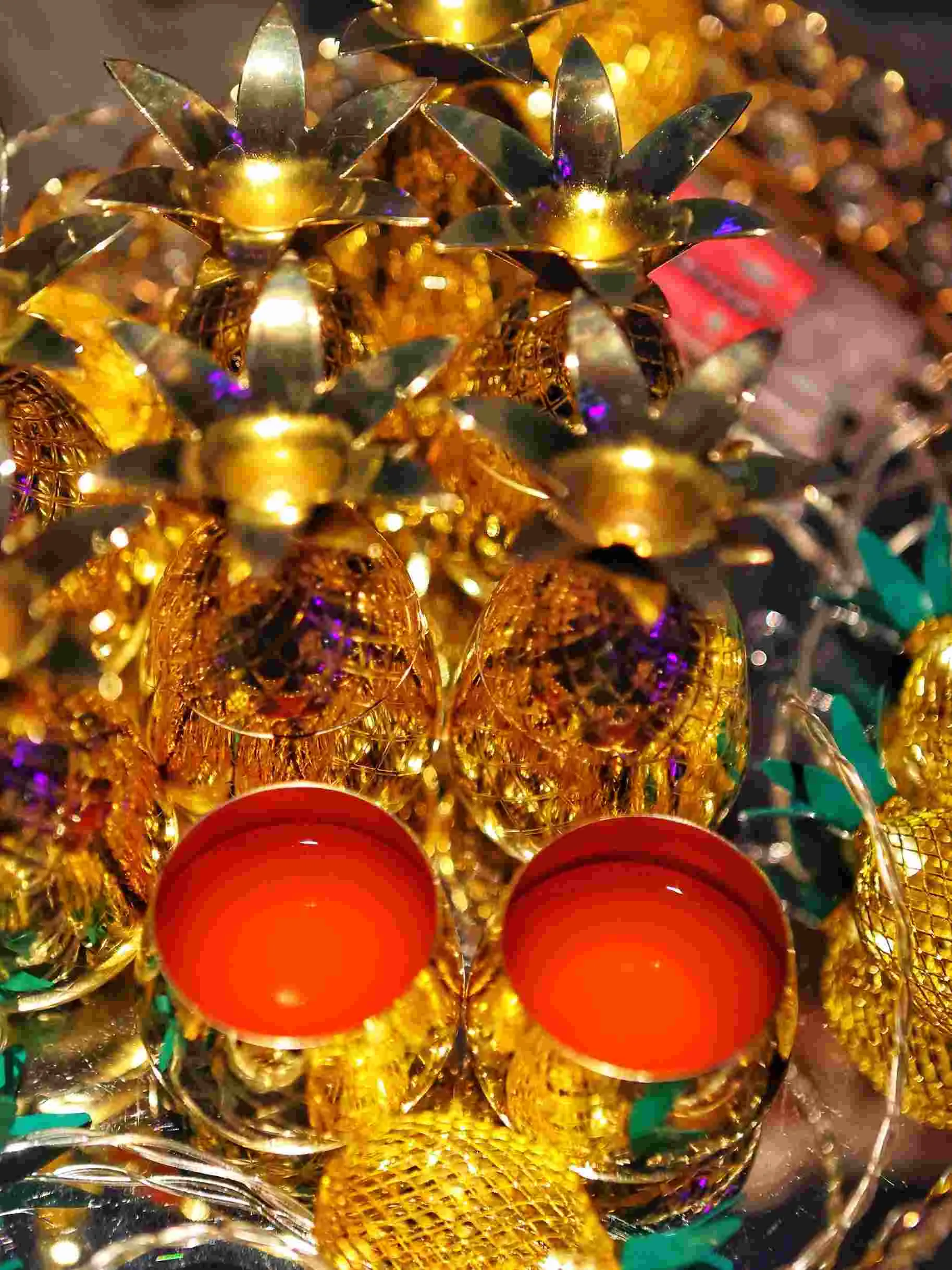 傳說在檞寄生下接吻會使愛情長久