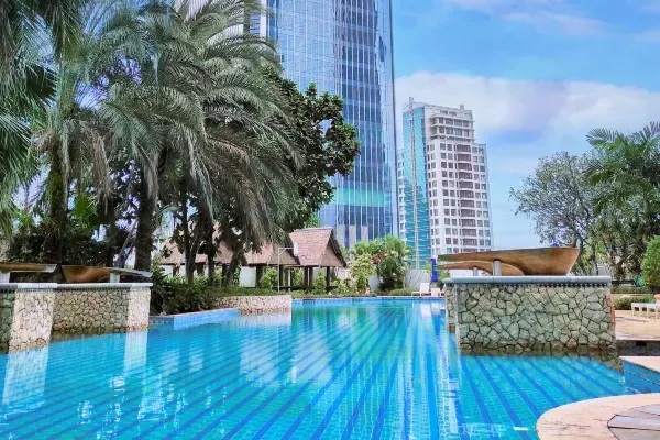 Hotel Dekat MRT Jakarta-The Ritz-Carlton Jakarta, Mega Kuningan (Stasiun Setiabudi Astra):